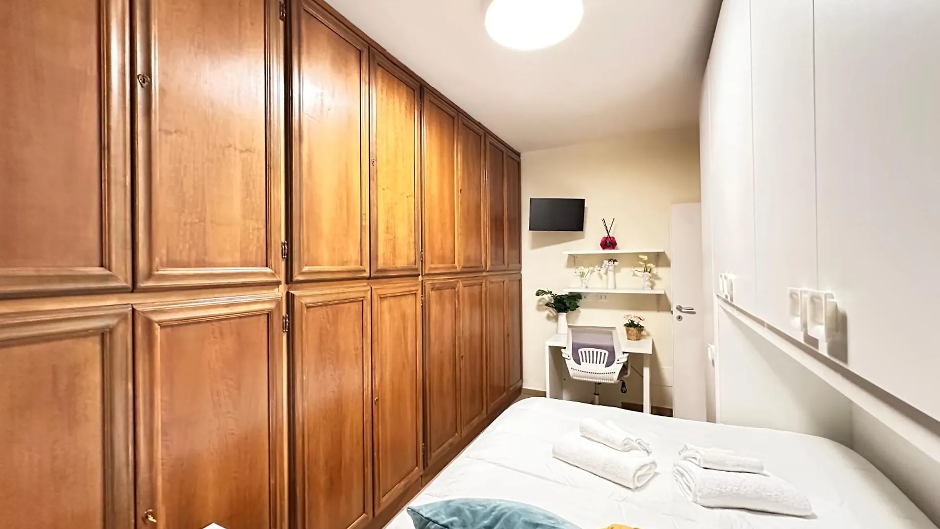 Luxurious View On Pitti Palace Florence Apartment