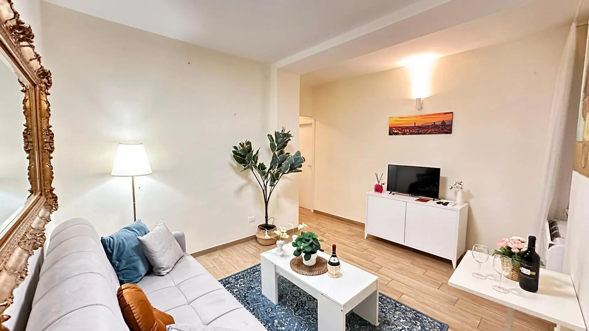 Luxurious View On Pitti Palace Florence Apartment